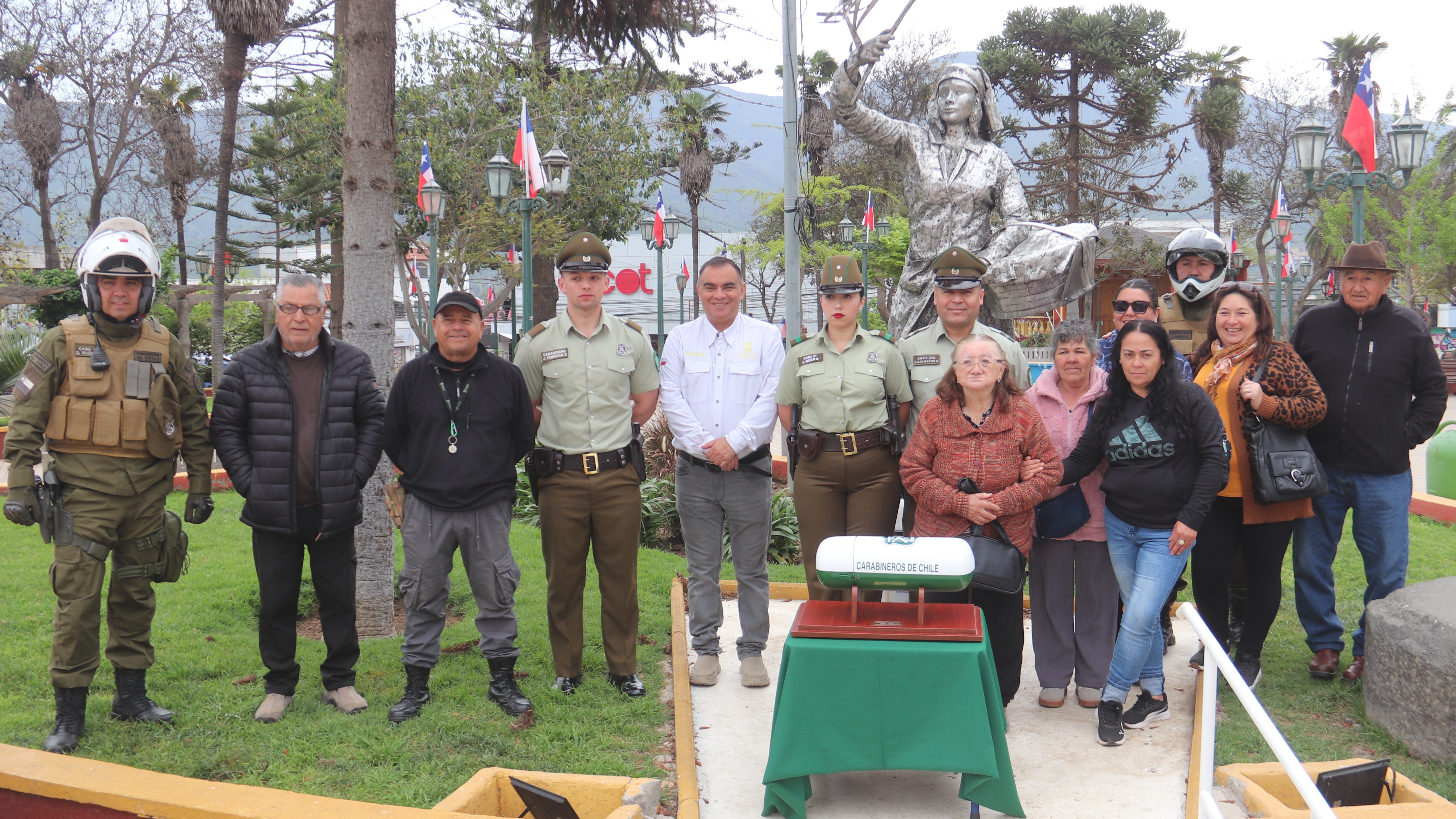 Recibimos la "Cápsula del Tiempo" de Carabineros